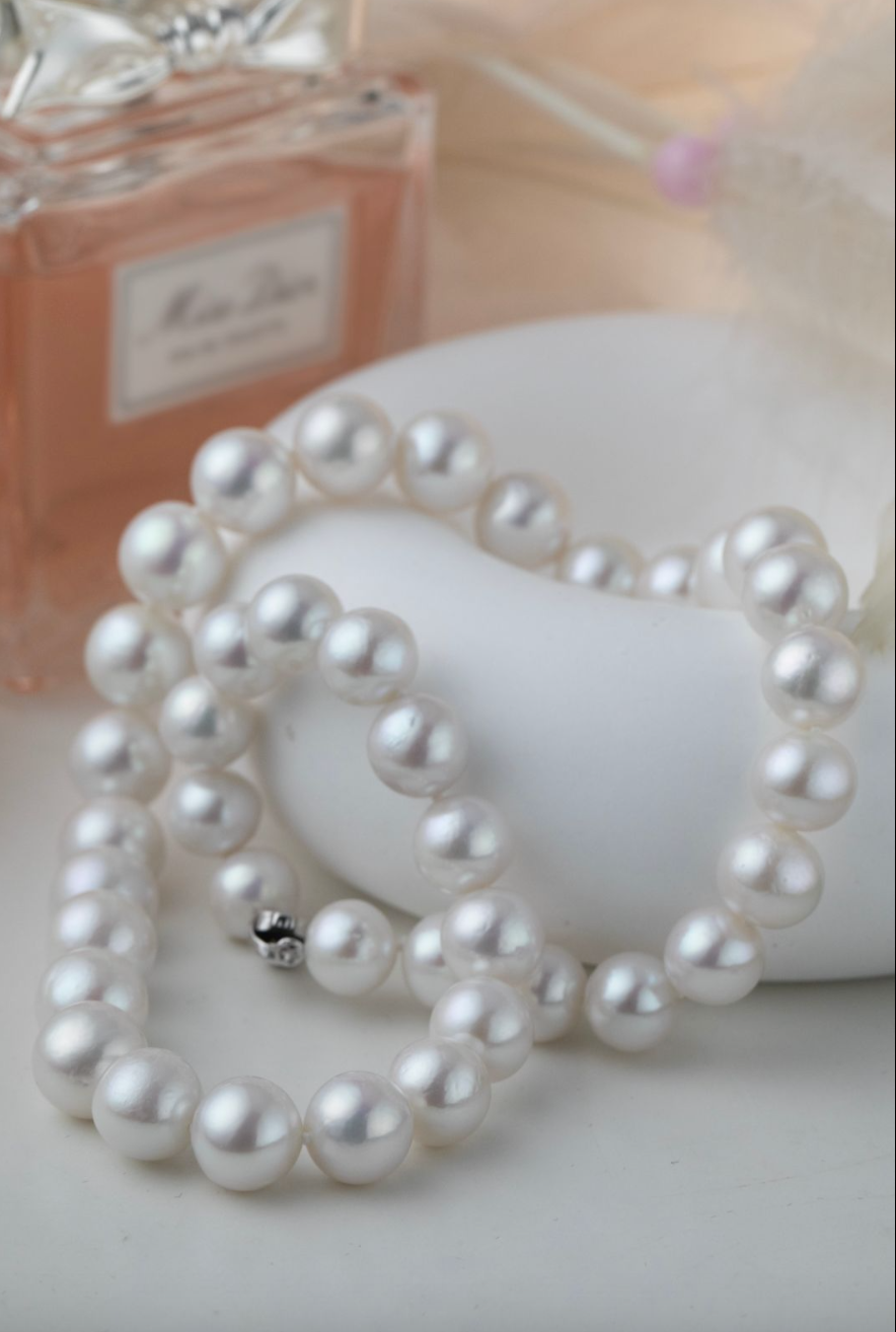 A 9-11mm | The Herald Light | Full Strand Necklace