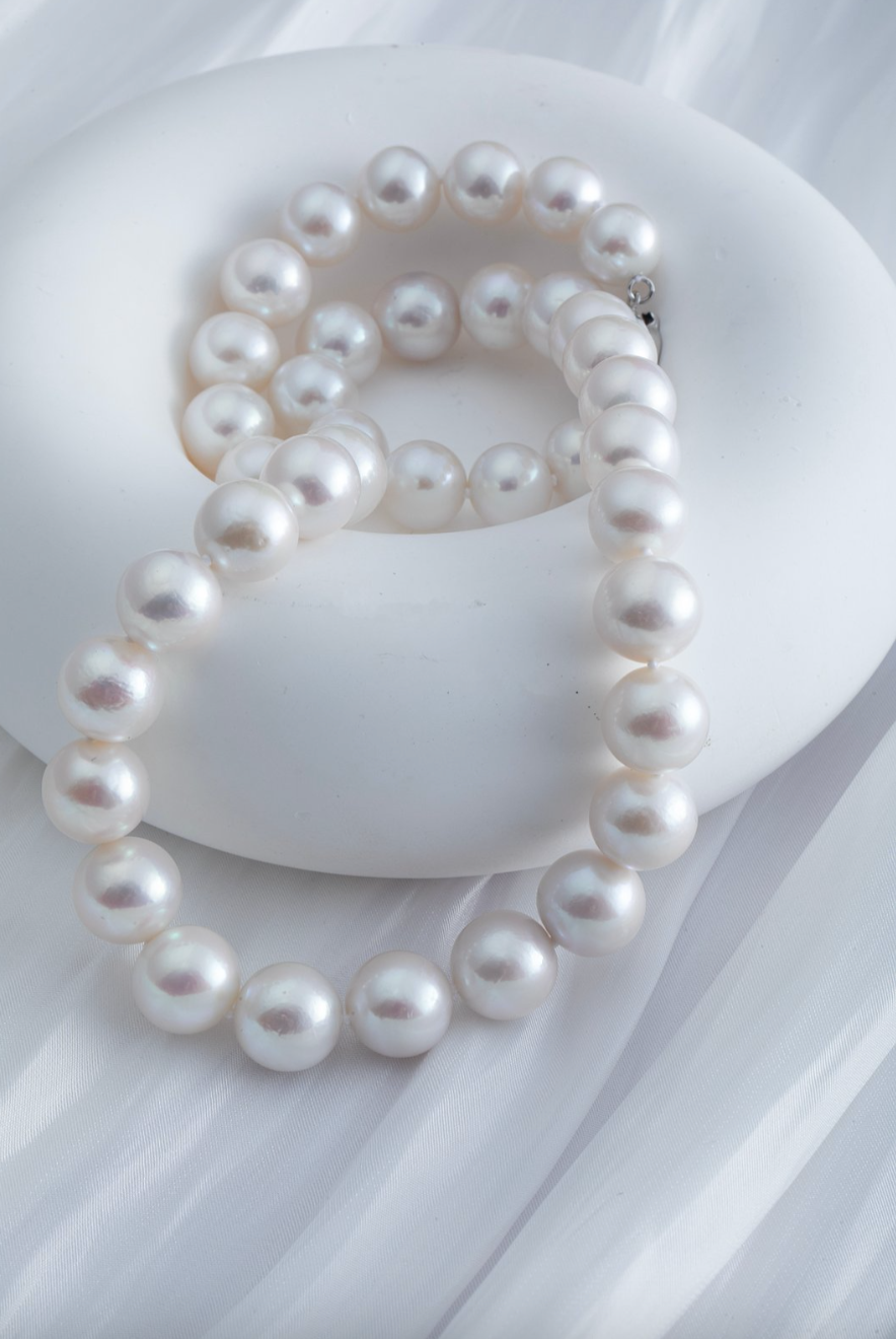 A 9-11mm | The Herald Light | Full Strand Necklace