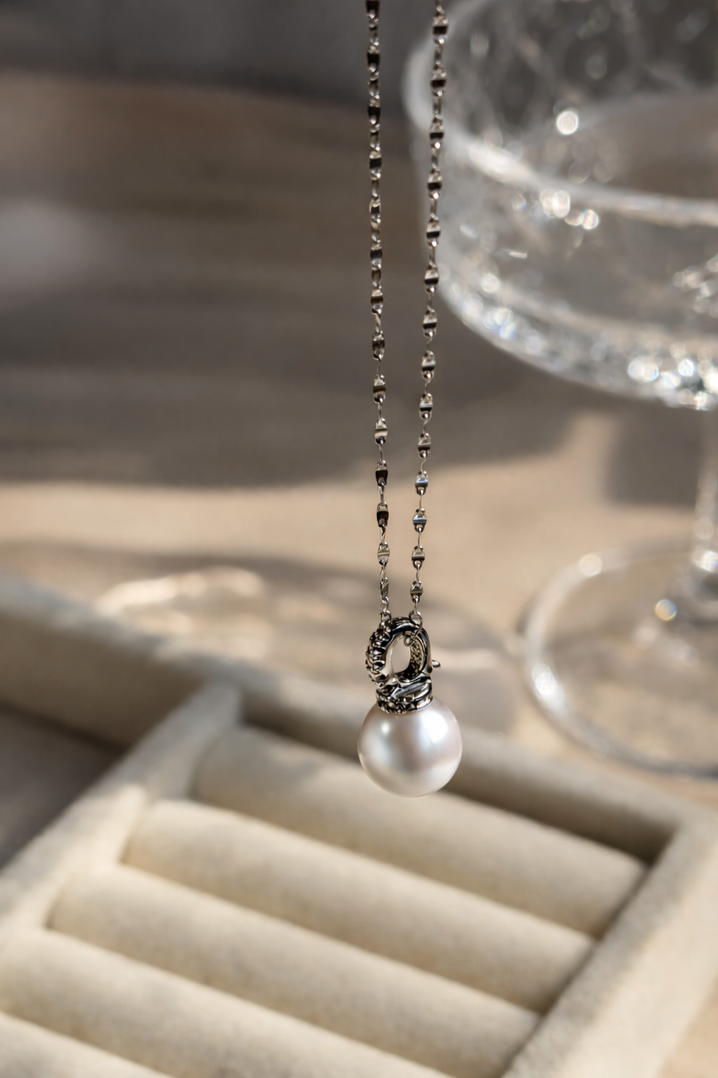 B 8mm Pearl Pendant + Silver Necklace | The Solo Path | In stock｜Ships in 24h