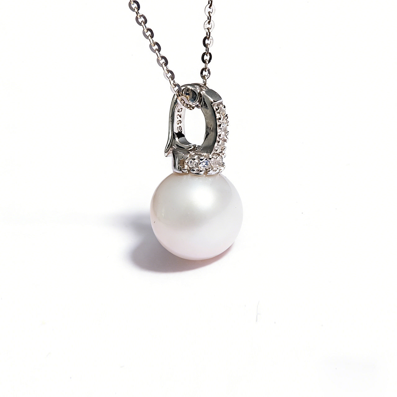 8mm | The Solo Path | Single-Pearl Necklace