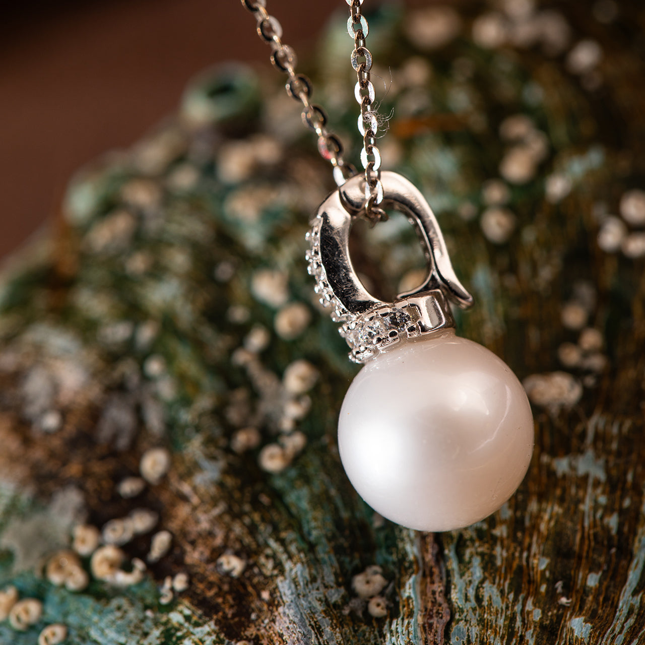 8mm | The Solo Path | Single-Pearl Necklace