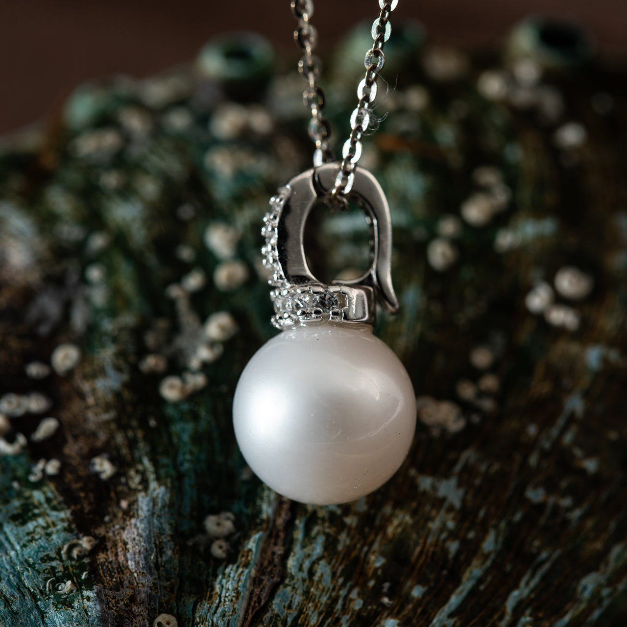 8mm | The Solo Path | Single-Pearl Necklace