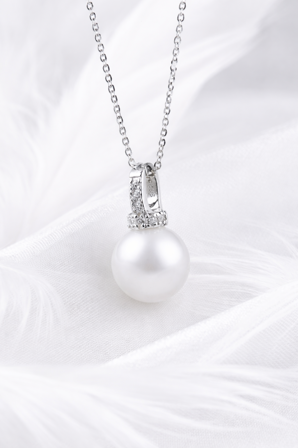 B 8mm | The Solo Path | Single-Pearl Necklace