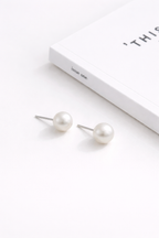 D 7-7.5mm | Lunar Halo | Stud Earrings