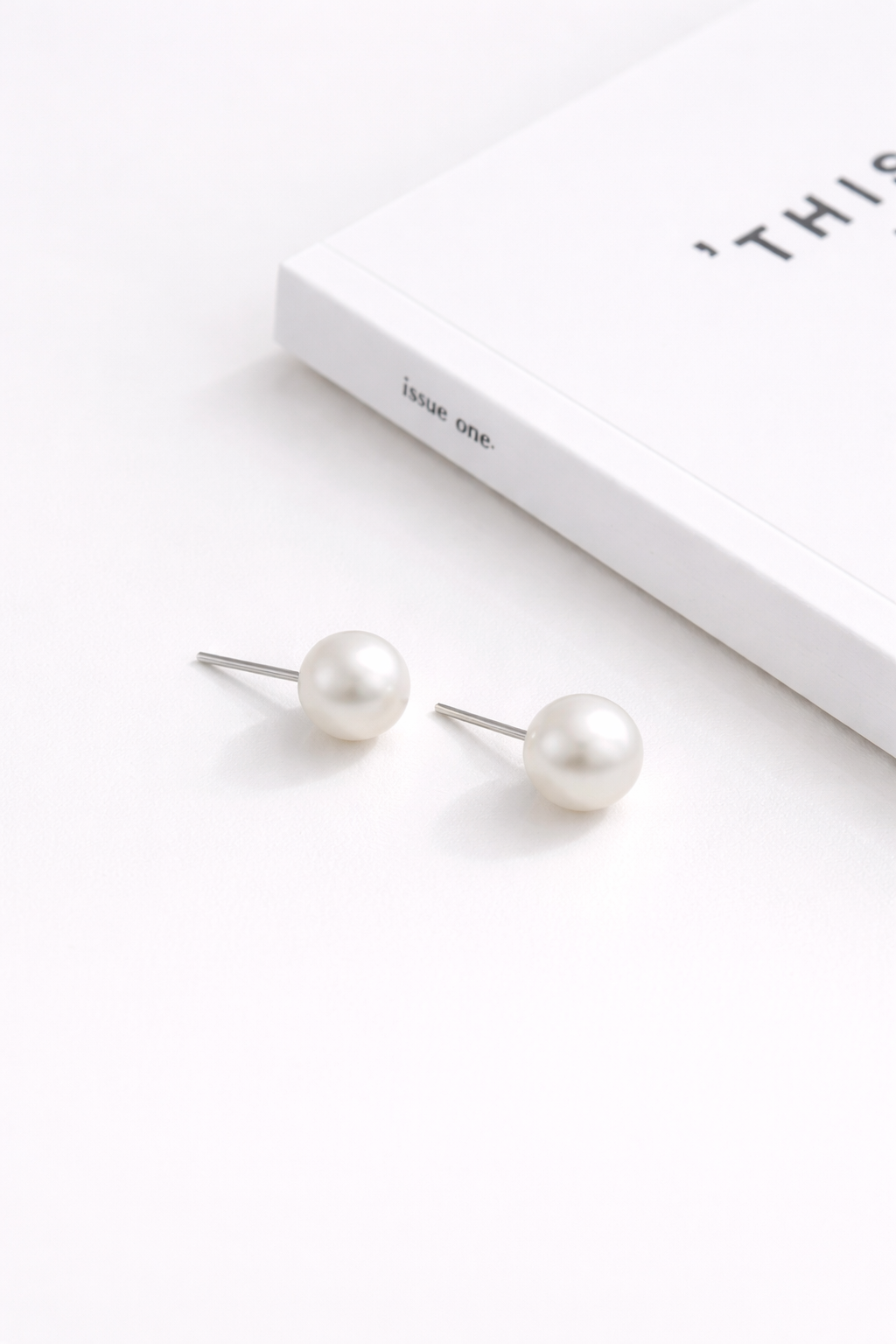 D 7-7.5mm | Lunar Halo | Stud Earrings